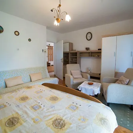 Apartments Marija Porec Exterior photo
